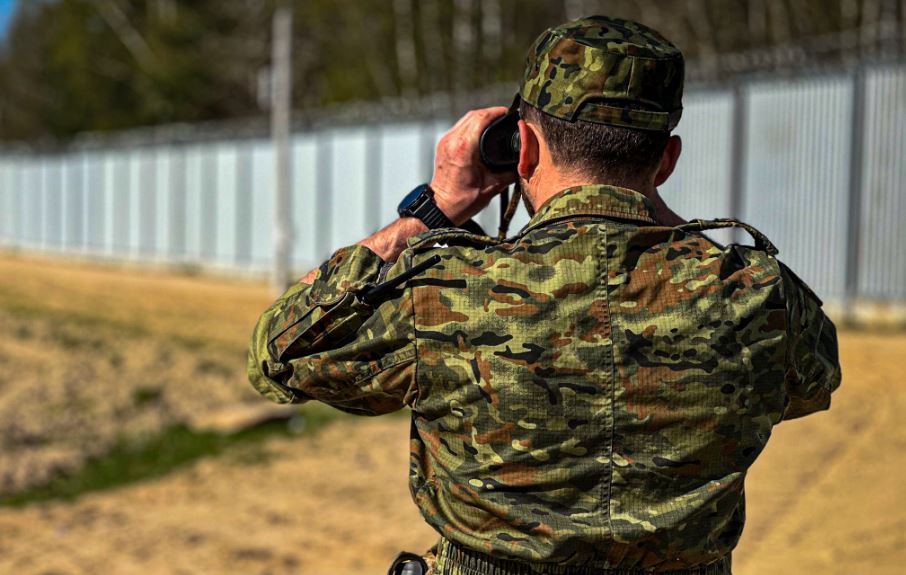 Польский пограничник на границе с Беларусью / Фото: Пограничная служба Польши