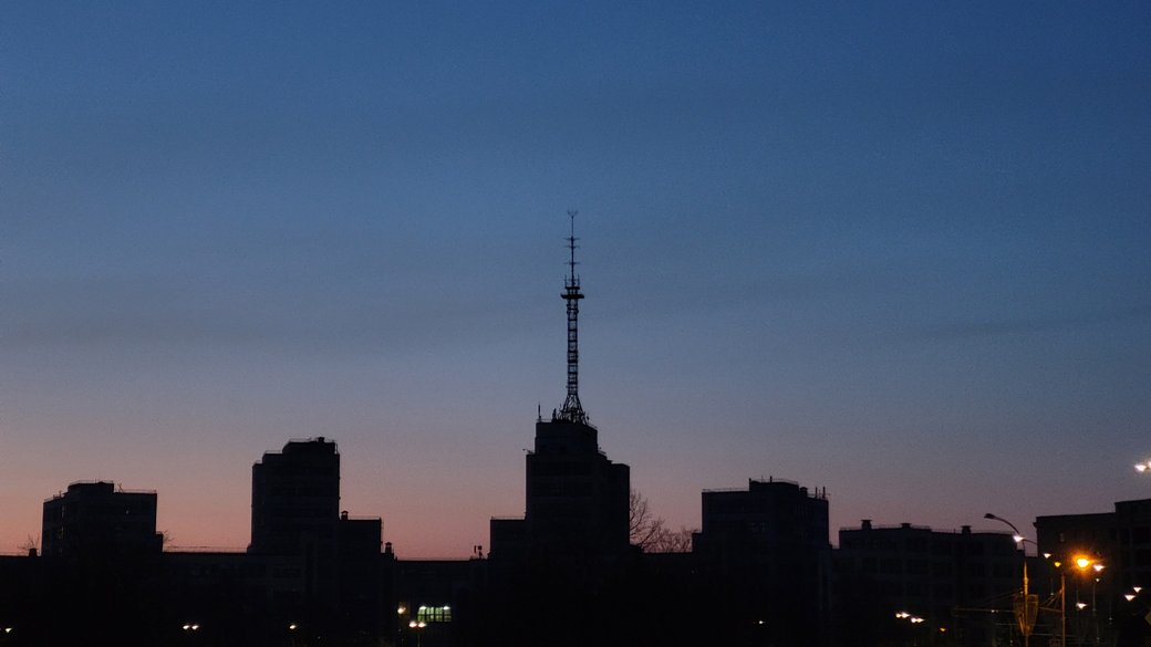 Держпром під час відключення електроенергії у Харкові / Фото: Суспільне