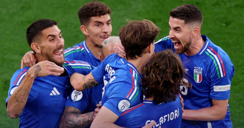 Футболісти збірної Італії радіють перемозі над Албанією / Фото УЄФА