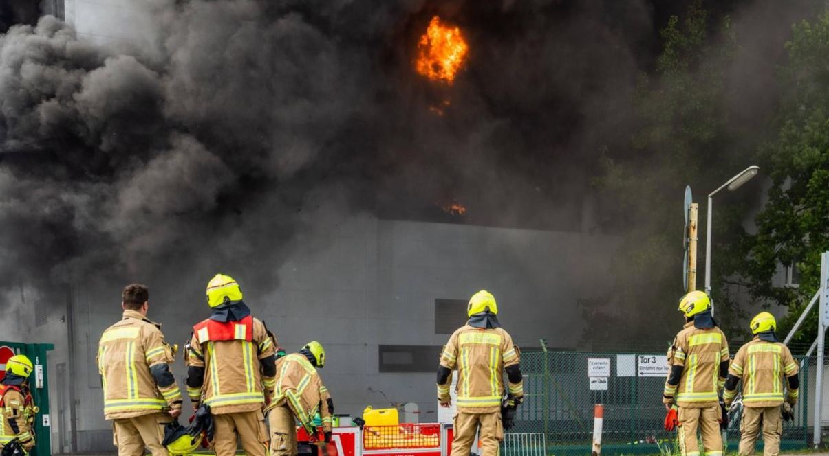Пожар на предприятии Diehl в Берлине / Фото: Bild