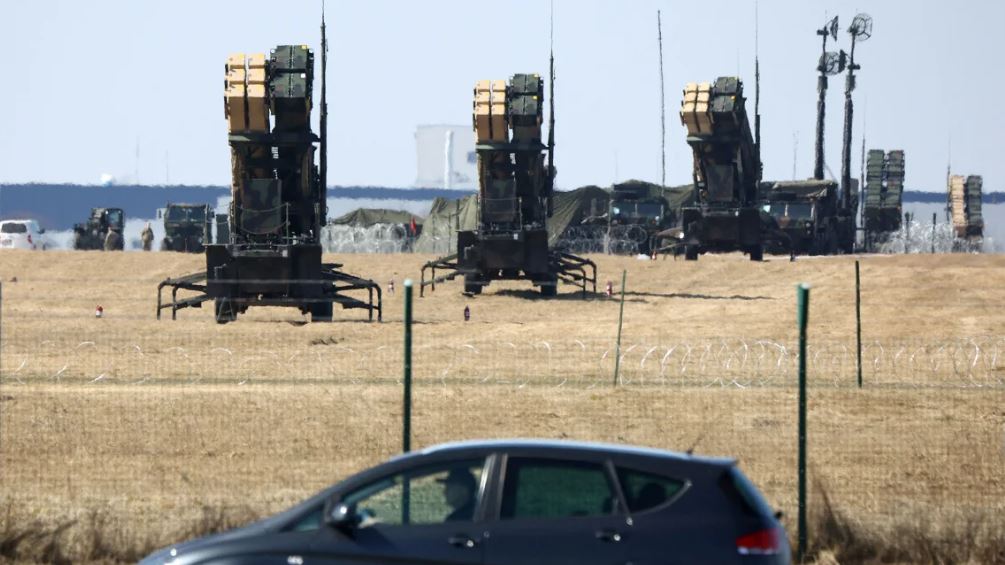 Пускові установки ЗРК Patriots в аеропорту Жешув. Польща / Фото: Reuters