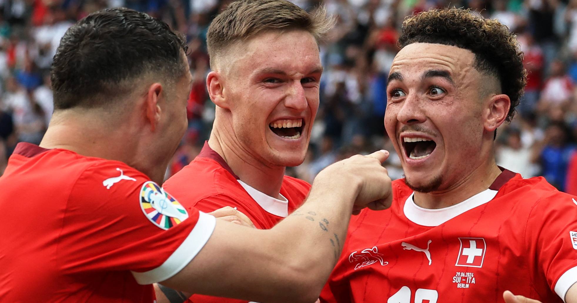 Игроки сборной Швейцарии радуются второму голу в ворота сборной Италии в матче 1/8 финала чемпионата Европы по футболу, Берлин, 29 июня 2024 года / Фото УЕФА