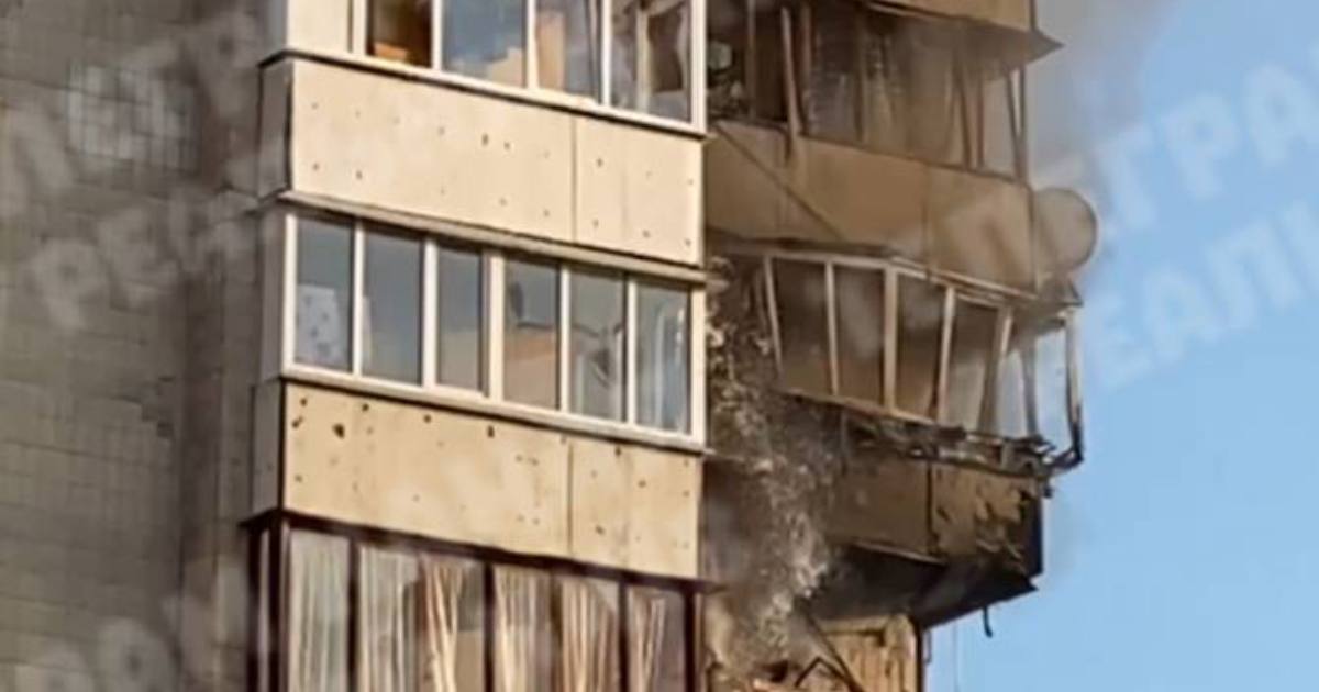 Пошкоджена багатоповерхівка в Оболонському районі Києва / Фото з соцмереж