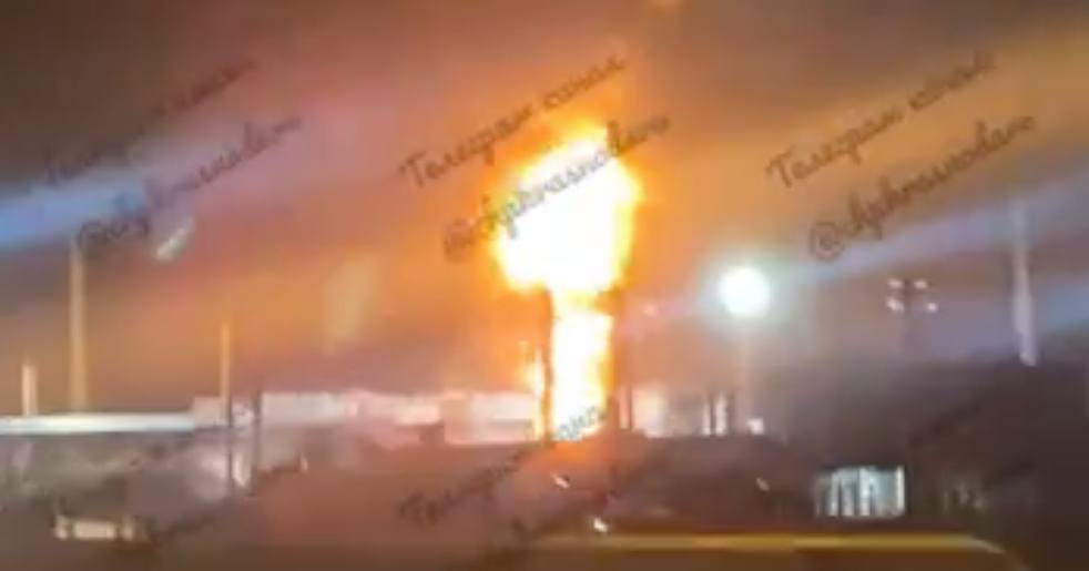 Пожар на одной из нефтебаз на Кубани / Скриншот видео