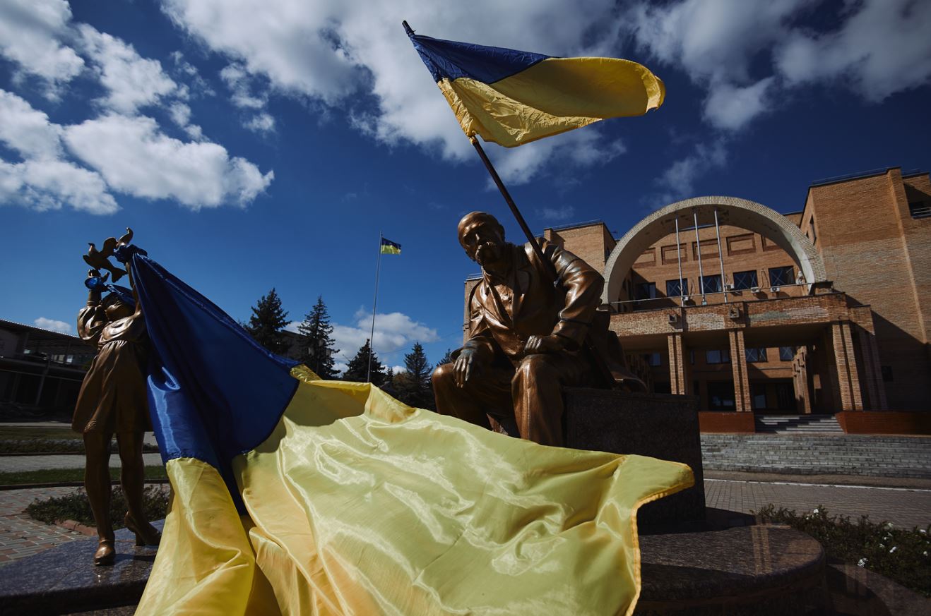Пам'ятник Тарасові Шевченку у Балаклії / Фото: Ukraïner