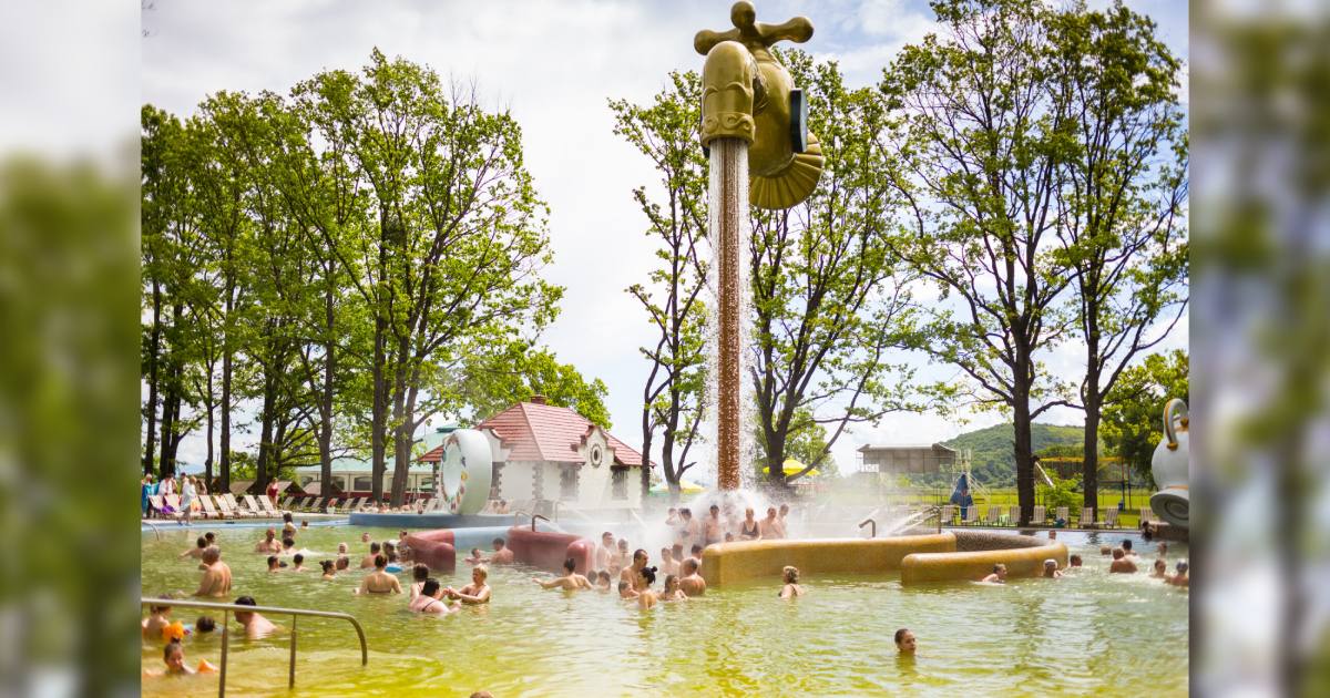 Термальный источник на западе Украины, Косино, Закарпатская область / Фото Shutterstock