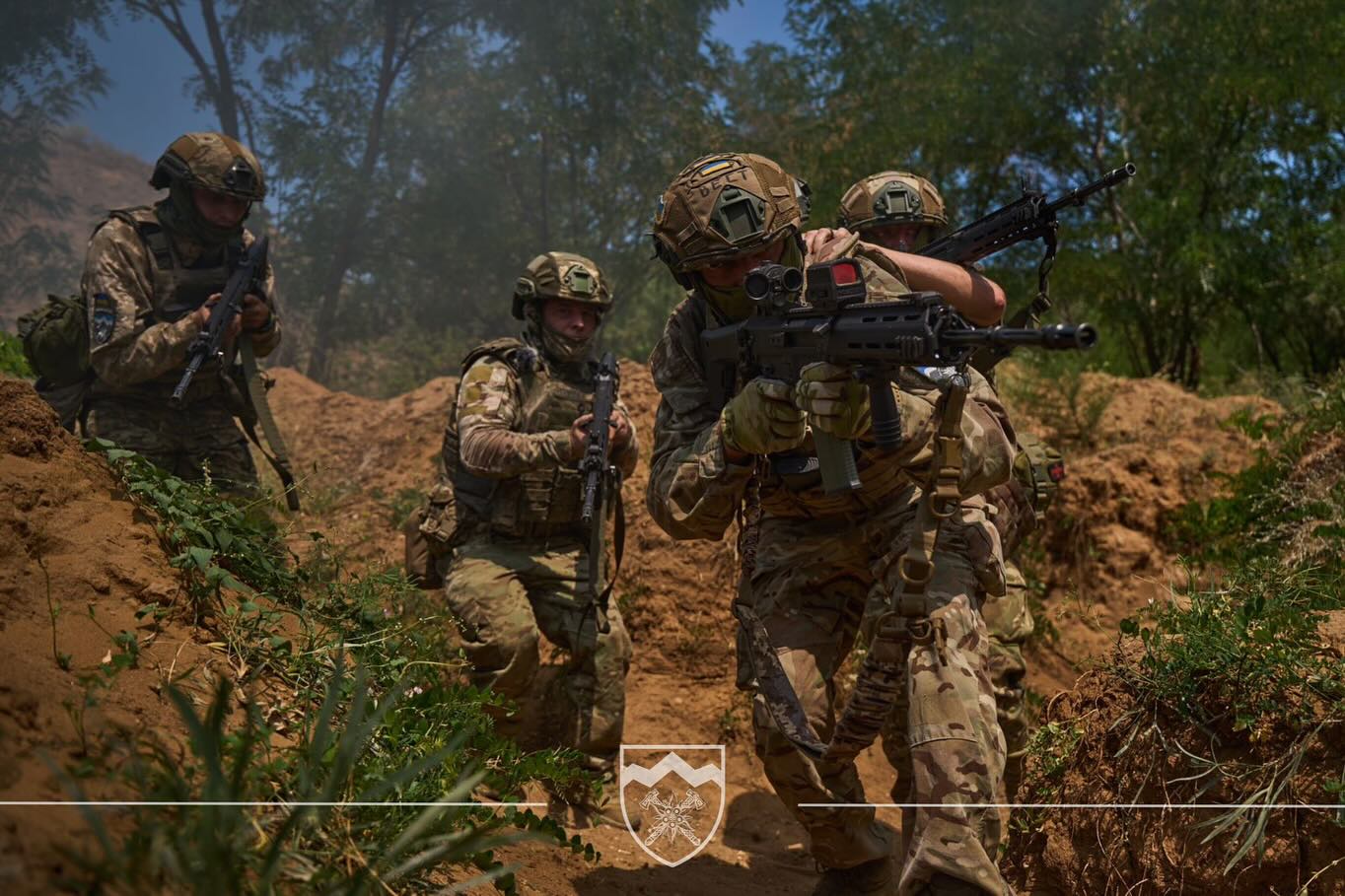 Воїни 10 ОГШБр "Едельвейс" / Фото: 109 окремий гірсько-штурмовий батальйон 10 ОГШБр "Едельвейс"