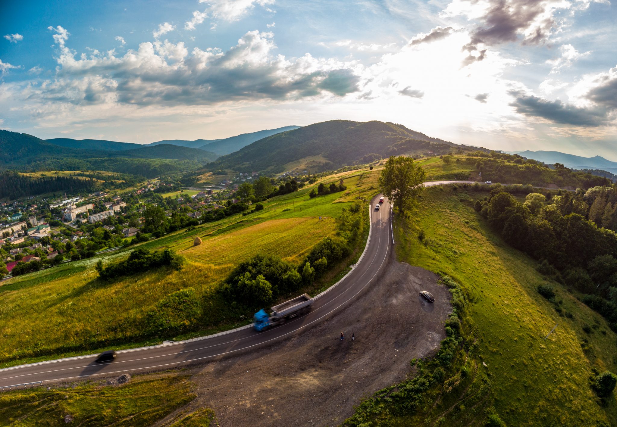 Карпатські дороги / Фото: Bohdan Mykhaskiv, ukraine.ua /imagebank