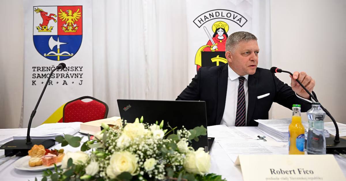 Прем'єр-міністр Словаччини Роберт Фіцо на засіданні уряду в Хандлові, Словаччина, 15 травня 2024 року / Фото Reuters