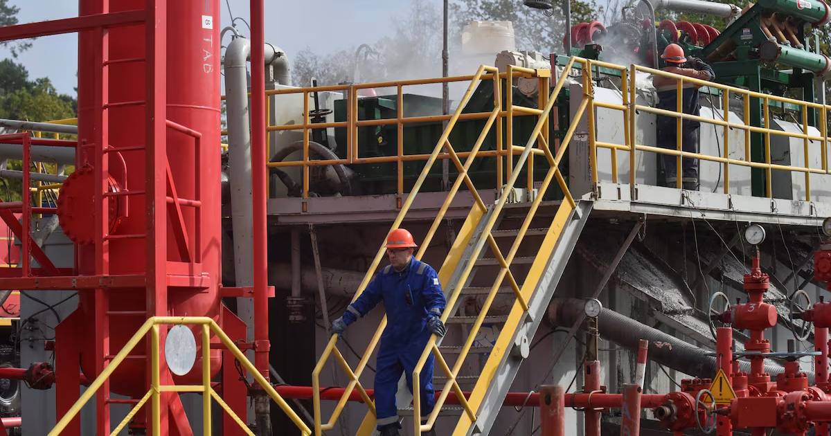 Сотрудники работают на газовой скважине "Нафтогаза" во Львовской области на фоне продолжающейся агрессии России против Украины, Украина, 1 октября 2022 года / Фото Reuters