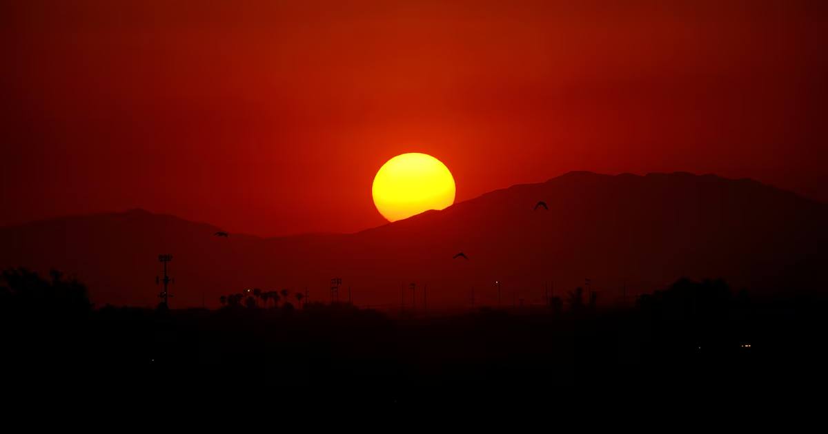 Сонце заходить під час спеки в Мехікалі, Мексика, 5 липня 2024 року / Фото Reuters