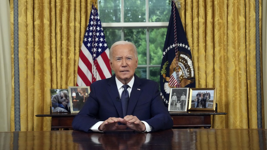 Президент Джо Байден обращается к нации из Овального кабинета Белого дома / Фото: AP