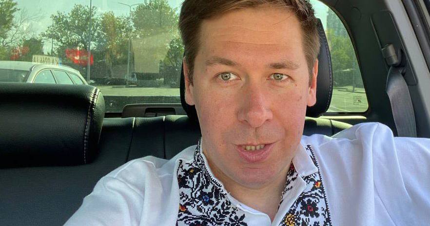 Илья Новиков в День вышиванки в Киеве. 18 мая 2023 / Фото @vertiporokh