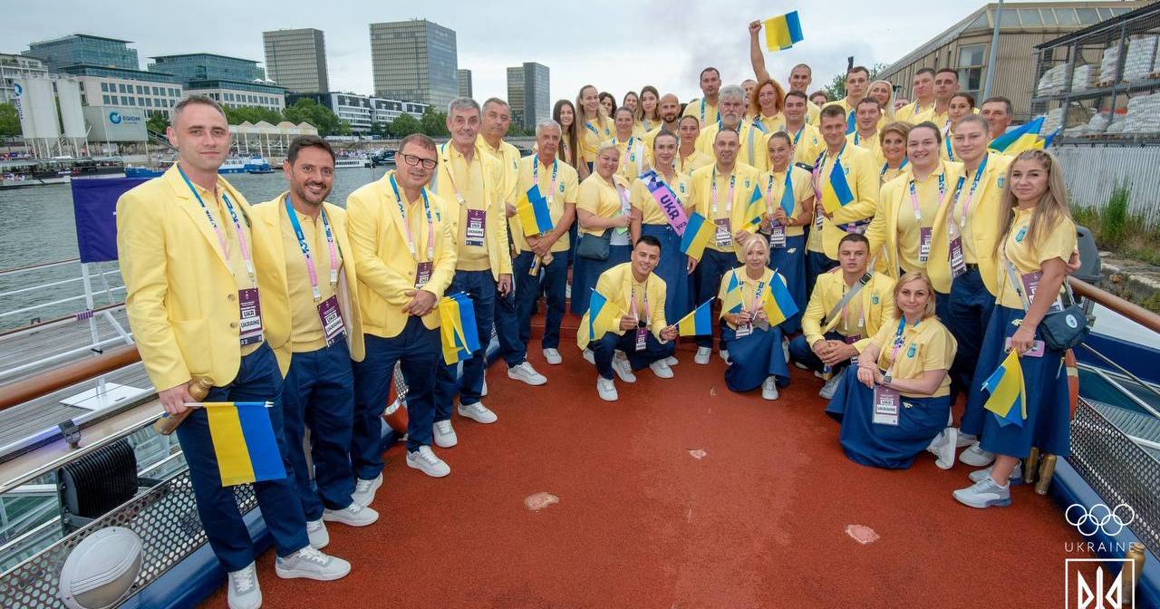 Українські олімпійці під час відкриття ОІ в Парижі, 26 липня 2024 / Фото НОК