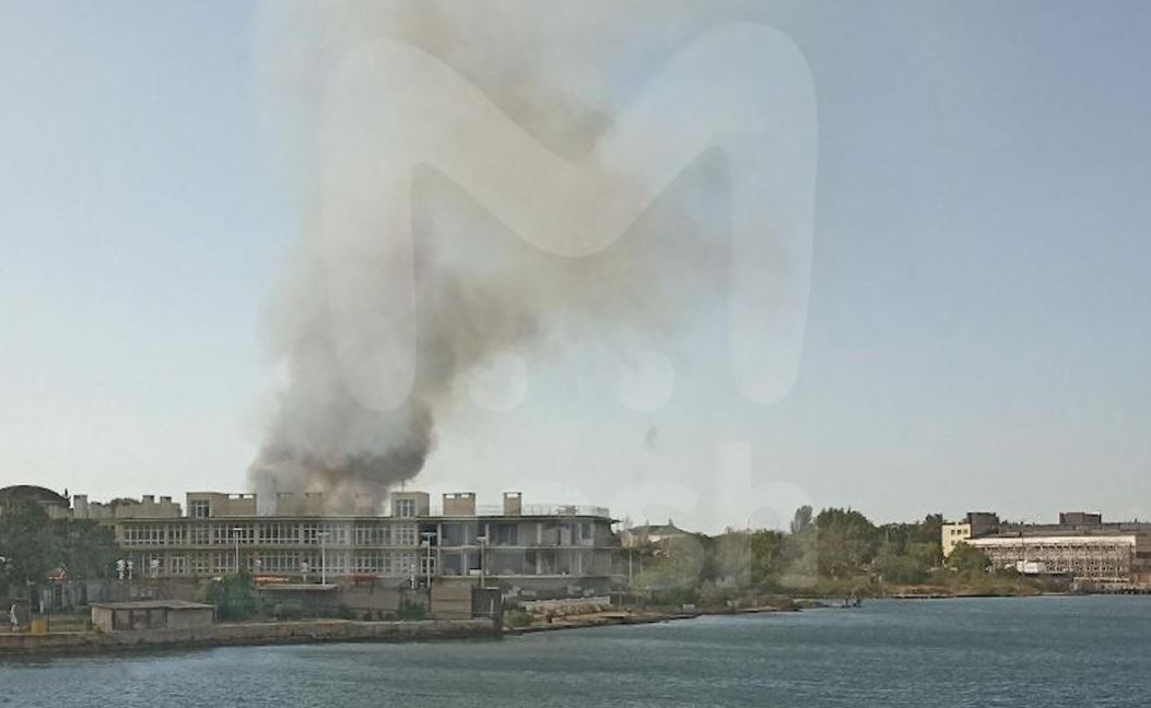 Пожежа на підстанції у Криму / Фото з соцмереж