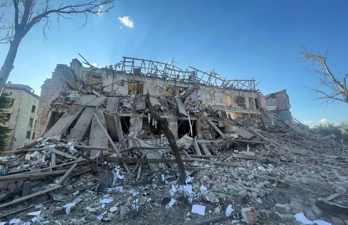 Зруйнований російською бомбою дім у місті Селидове, Донецької області / Фото: Селидівська міська рада