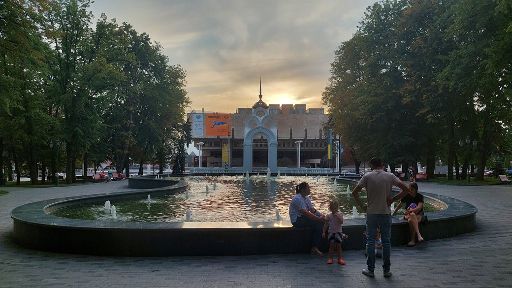 Зеркальная струя в Харькове / Фото: Суспільне