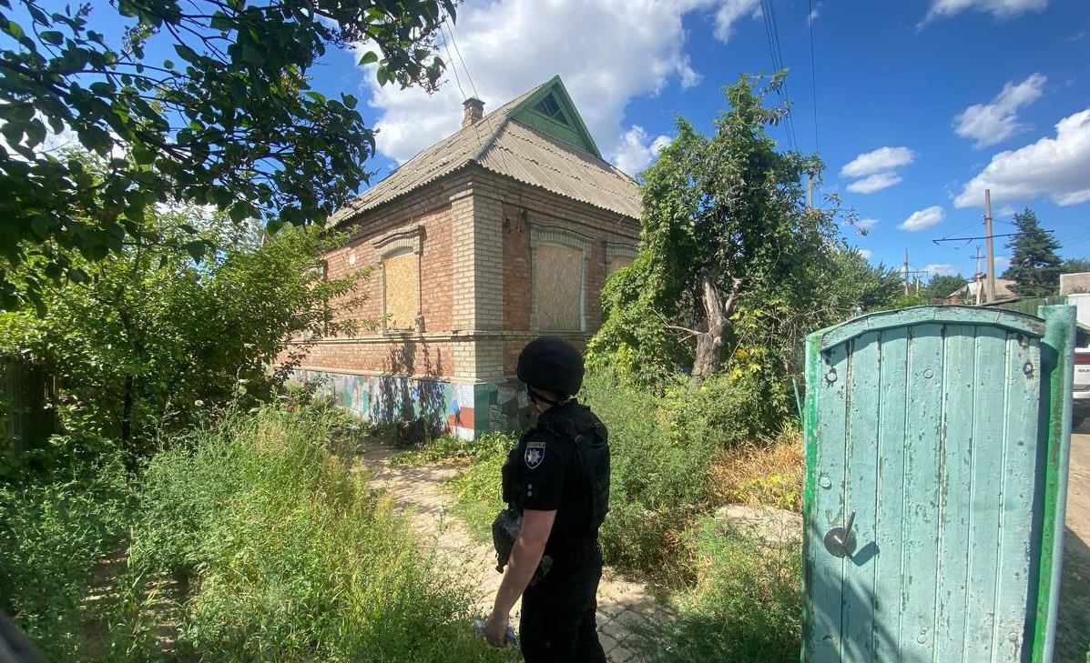 Робота правоохоронців на місті обстрілу / Фото: Вадим Філашкін