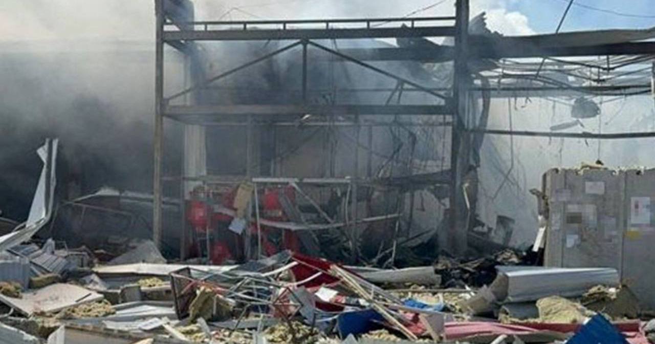 Наслідки удару по супермаркету в Костянтинівці Донецької області 9 серпня 2024 / Фото ОГПУ