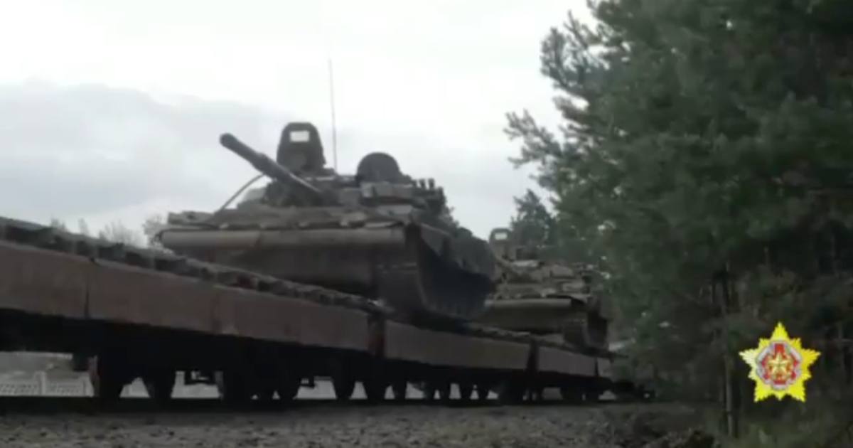 Білорусь перекидає танки і бронетехніку на кордон з Україною / Скріншот з відео міноборони Білорусі