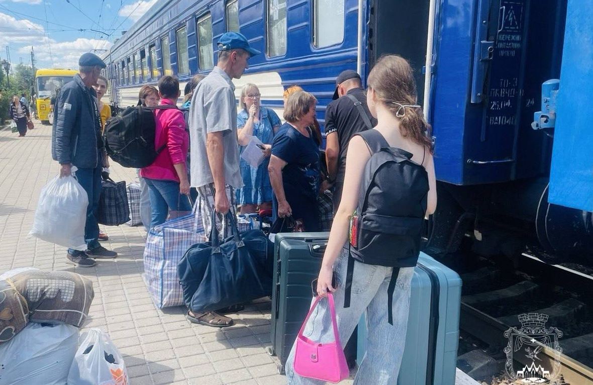 Эвакуация жителей Покровска / Фото: Покровская ГВА