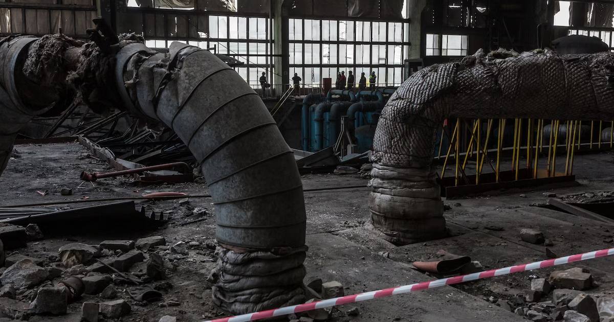 Теплоелектростанція пошкоджена внаслідок російського авіаудару в Україні 2 квітня 2024 року / Фото The Washington Post