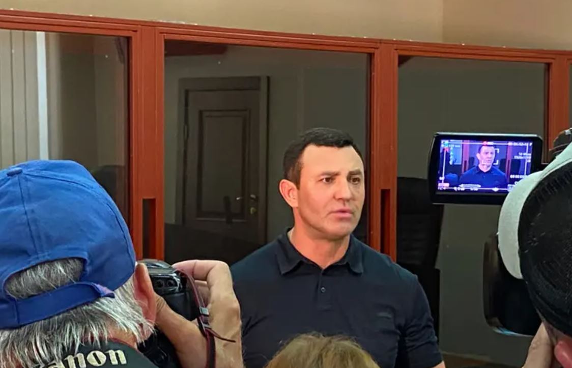 Народний депутат Микола Тищенко в залі суду / Фото: hromadske