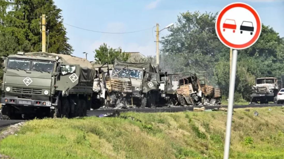 Розбита російська військова колона в Курській області Росії / Фото: AP