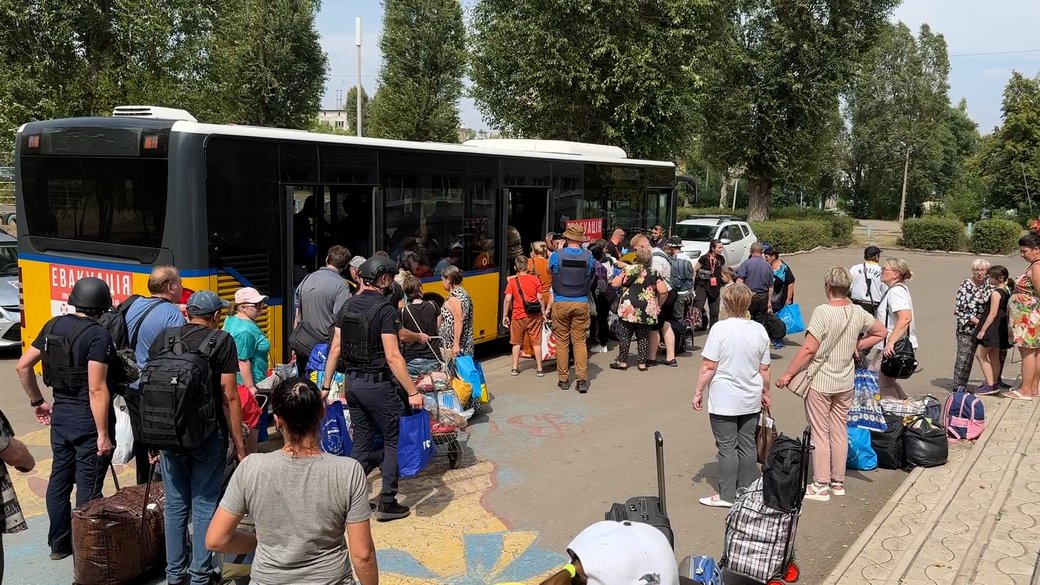 Евакуація Мирнограда в Донецькій області / Фото: Суспільне