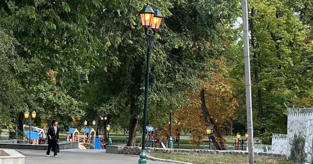 Денна ілюмінація у парку ім. Квітки-Основ`яненка в Харкові / Фото Glavnoe.in.ua