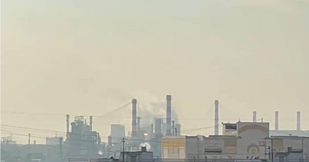 На НПЗ в Москве (район Капотни) начался пожар после атаки дронов / Фото из соцсетей