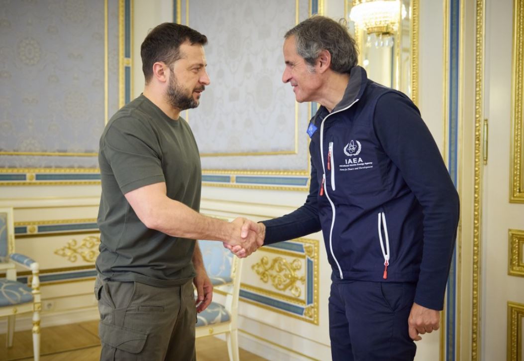 Президент України Володимир Зеленський та гендиректор МАГАТЕ Рафаель Гроссі / Фото: ОП