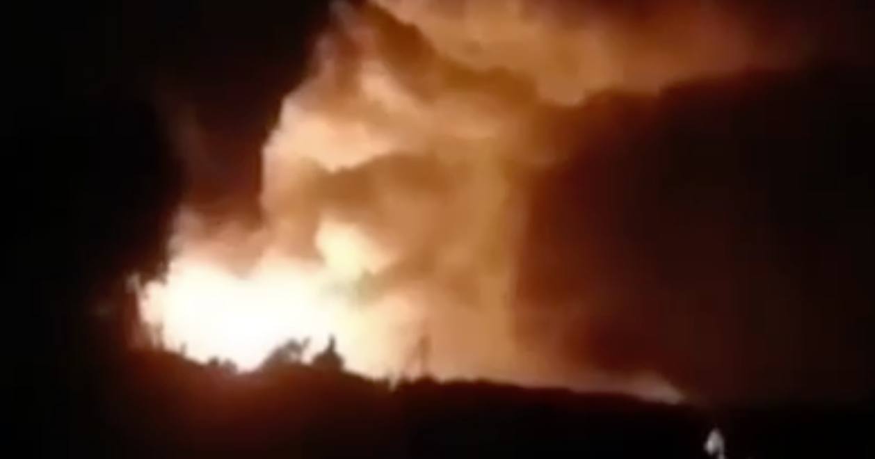 Пожар и детонация на военном складе в с. Солдатское Воронежской области / Скриншот видео