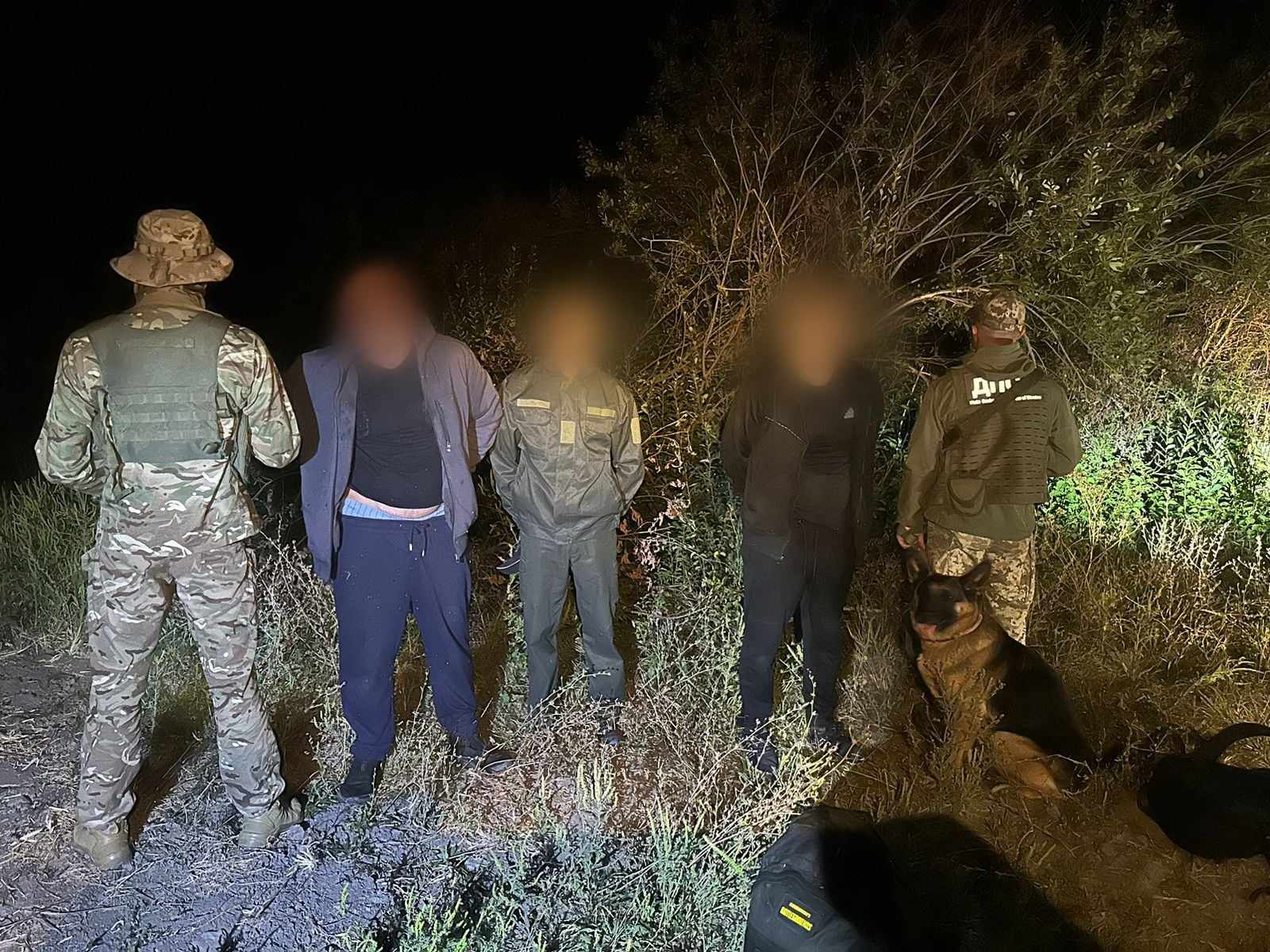 Поблизу угорського кордону затримали трьох чоловіків / Фото: ДПСУ