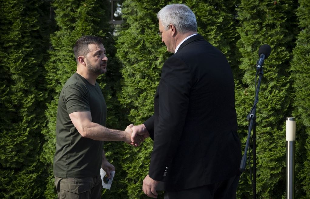 Президент Володимир Зеленський представив колективу Міністерства закордонних справ України новопризначеного очільника відомства Андрія Сибігу / Фото: ОП