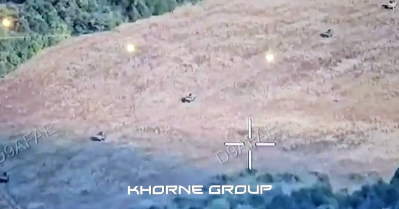 Бронетанковая колонна ЗСУ двигается к населенному пункту Веселое, находящемуся в тылу группировки российских вооруженных сил / Скриншот видео