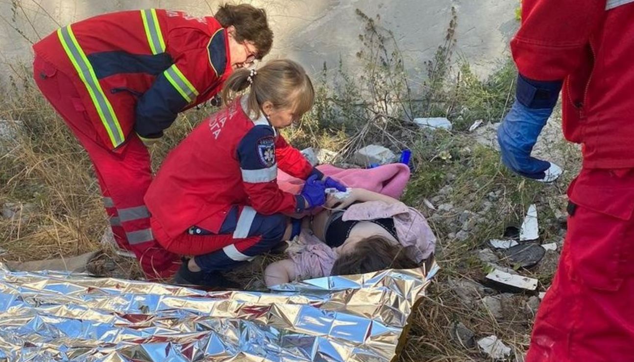 10-річна дівчина впала з третього поверху недобудови / Фото: Нацполіція