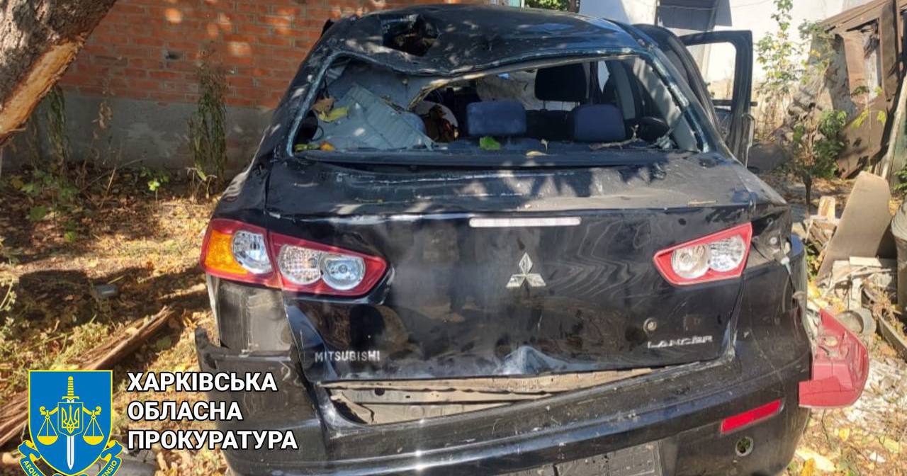 Российский FPV-дрон попал в гражданский автомобиль «Mitsubishi Lancer». Погиб судья Верховного Суда, еще три женщины ранены / Фото Харьковская областная прокуратура