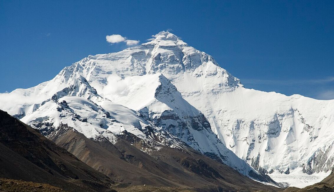 Самая высокая гора мира Эверест / Фото: wikipedia