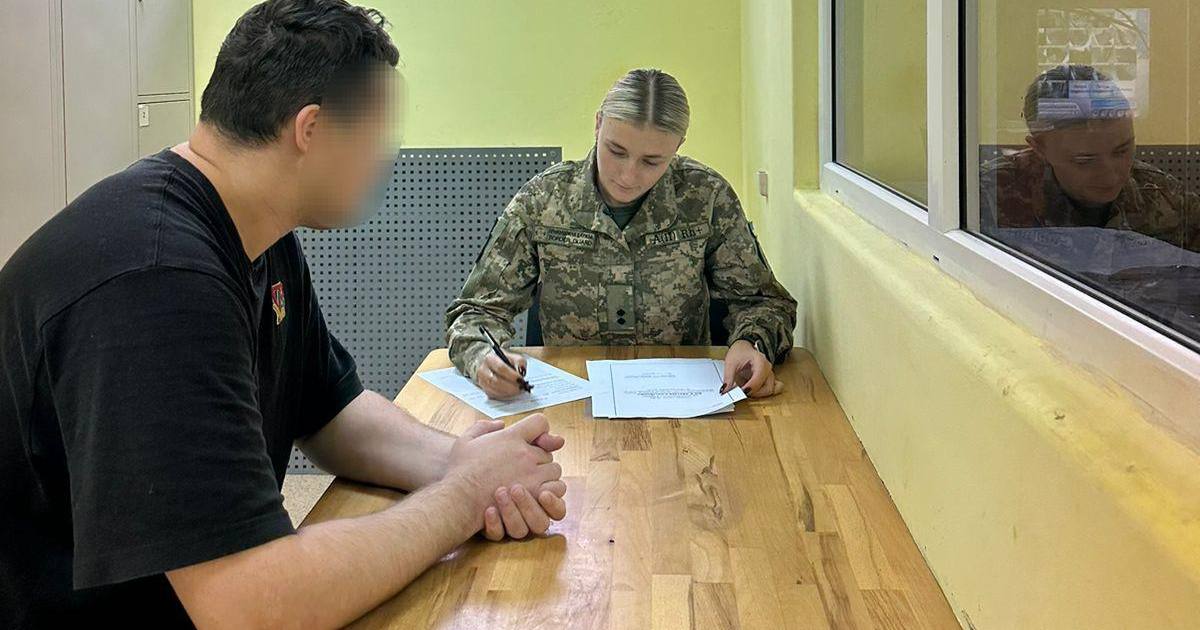 Пограничники разыскали в горах нарушителя, который просил о помощи / Фото ГПСУ