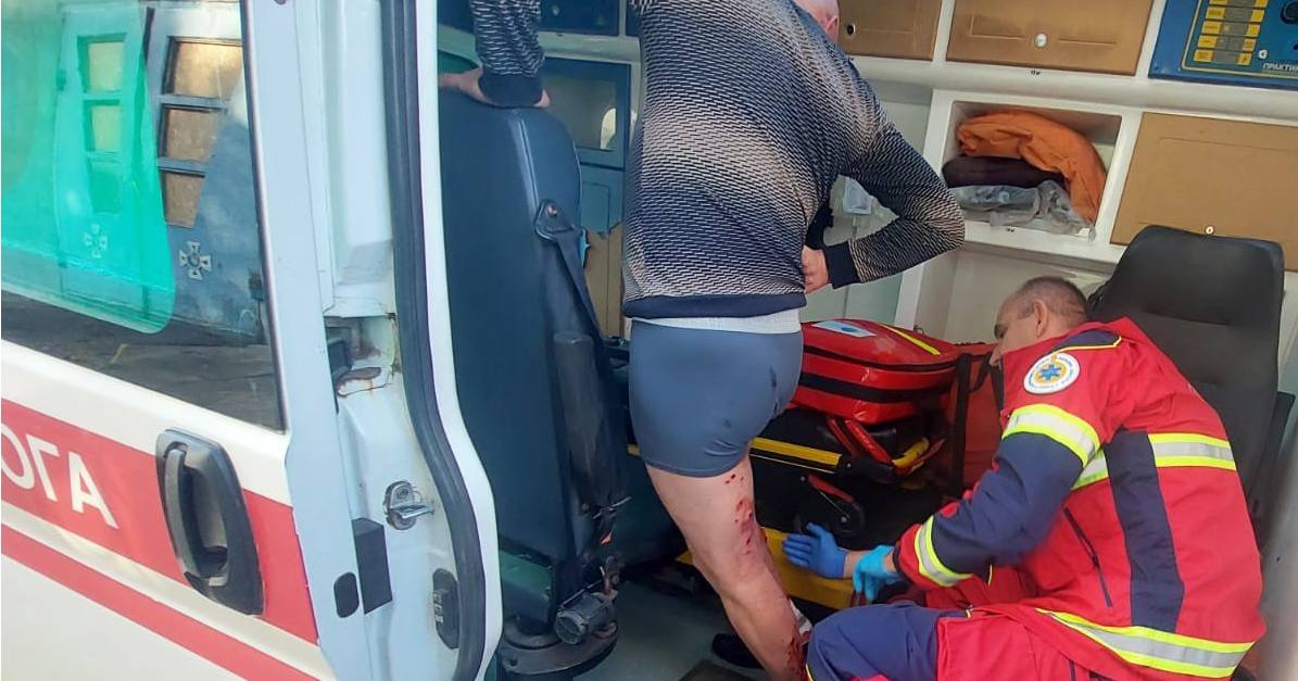 У місті Куп'янськ через ранковий ворожий обстріл поранення отримали двоє чоловіків: поліція задокументувала наслідки воєнного злочину / Фото Нацполіція