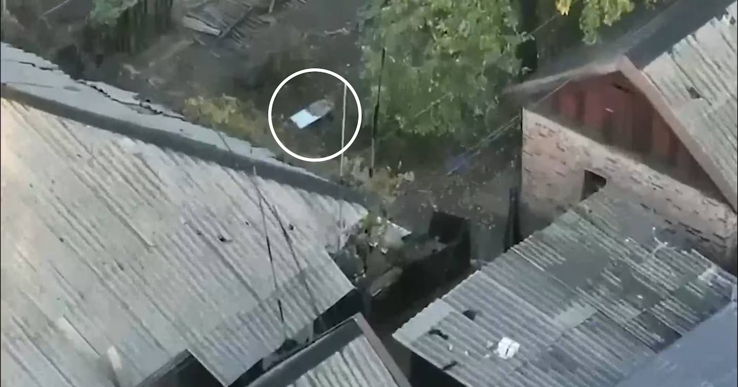 Тарілка Starlink на окупованій території України / Фото The Washington Post