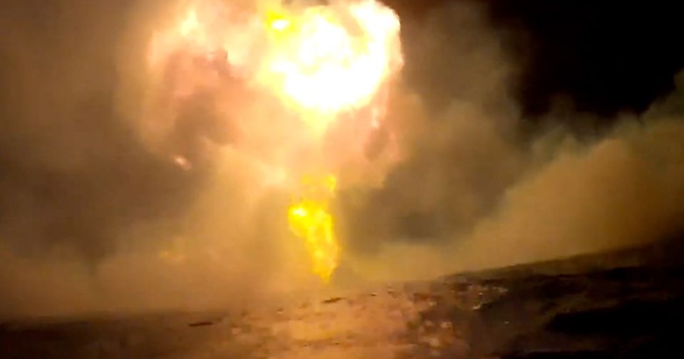 Космический корабль SpaceX Starship приводнился в Индийском океане 13 октября / Скриншот трансляции SpaceX