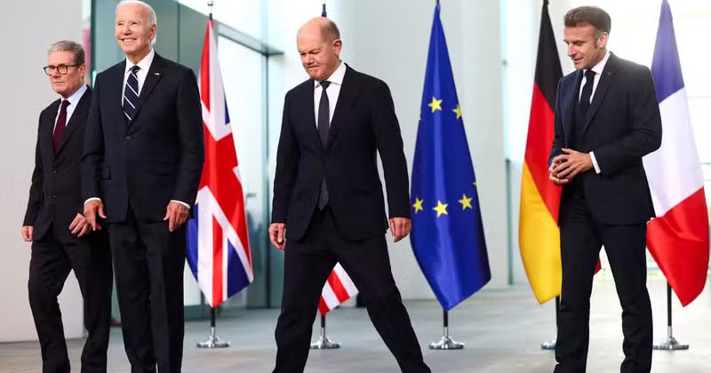 Канцлер Германии Олаф Шольц, президент США Джо Байден, премьер-министр Великобритании Кир Стармер и президент Франции Эммануэль Макрон в Берлине 18 октября 2024 года / Фото Reuters