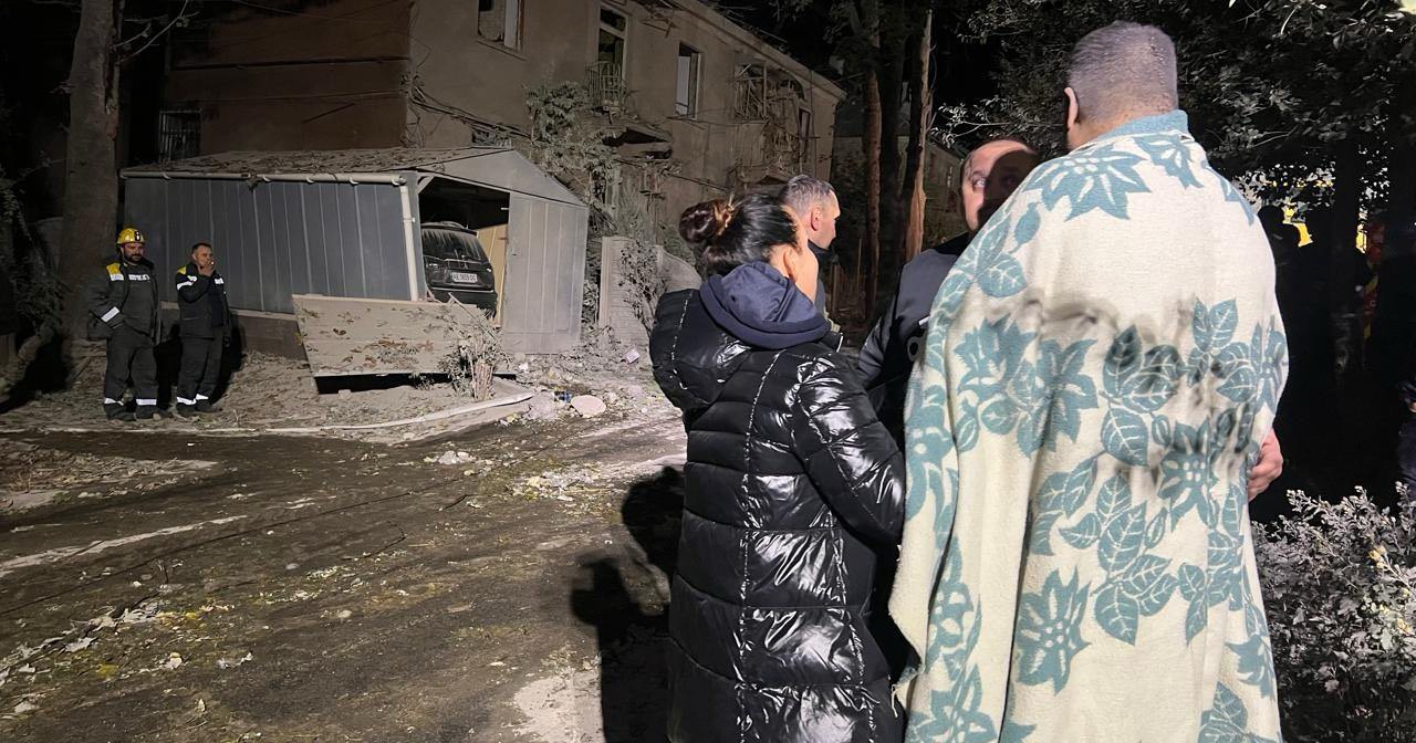 The wife and daughter of the police investigator died as a result of a night impact on a residential house in Dnipro. The youngest daughter was saved / Photo by the National Police
