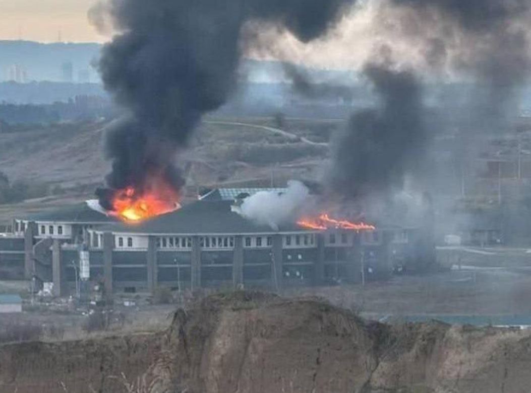 Палаючий Російський університет спецназу, Чечня / Фото з соцмереж