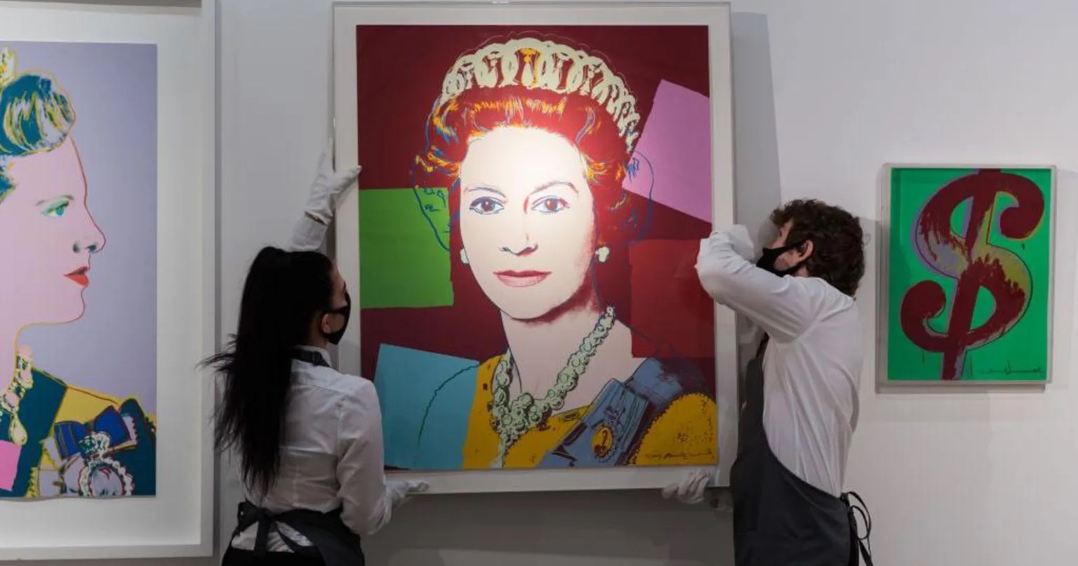 Серед викрадених робіт було зображення покійної королеви Єлизавети II / Фото BBC