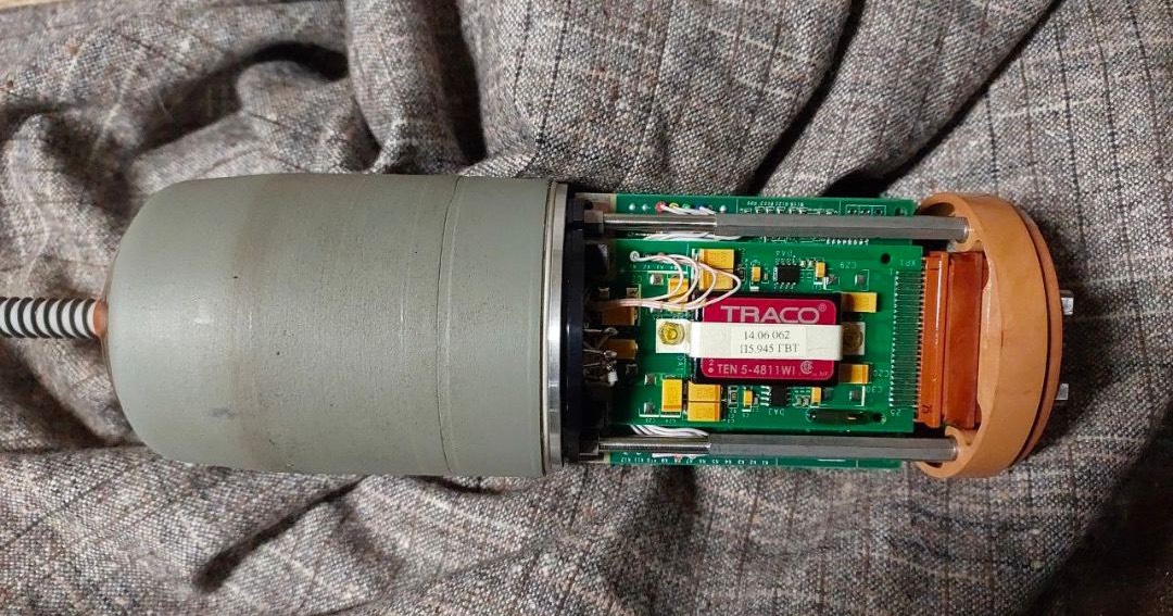 A power converter from the Swiss company Traco Power was found in the optical tri-band homing head of the Russian 9M336 missile / Photo by Militarnyi