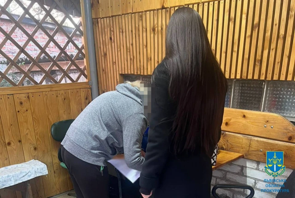 Вихователька, яка побила дитину, пішла під суд / Львівська обласна прокуратура