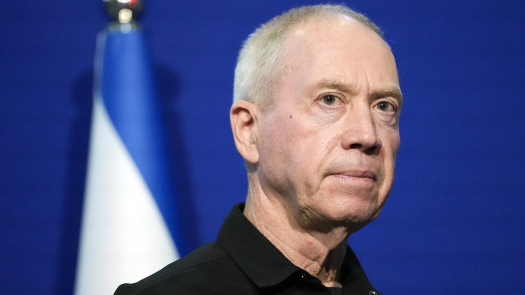 Бывший министр обороны Израиля Йоав Галант / Фото: АР